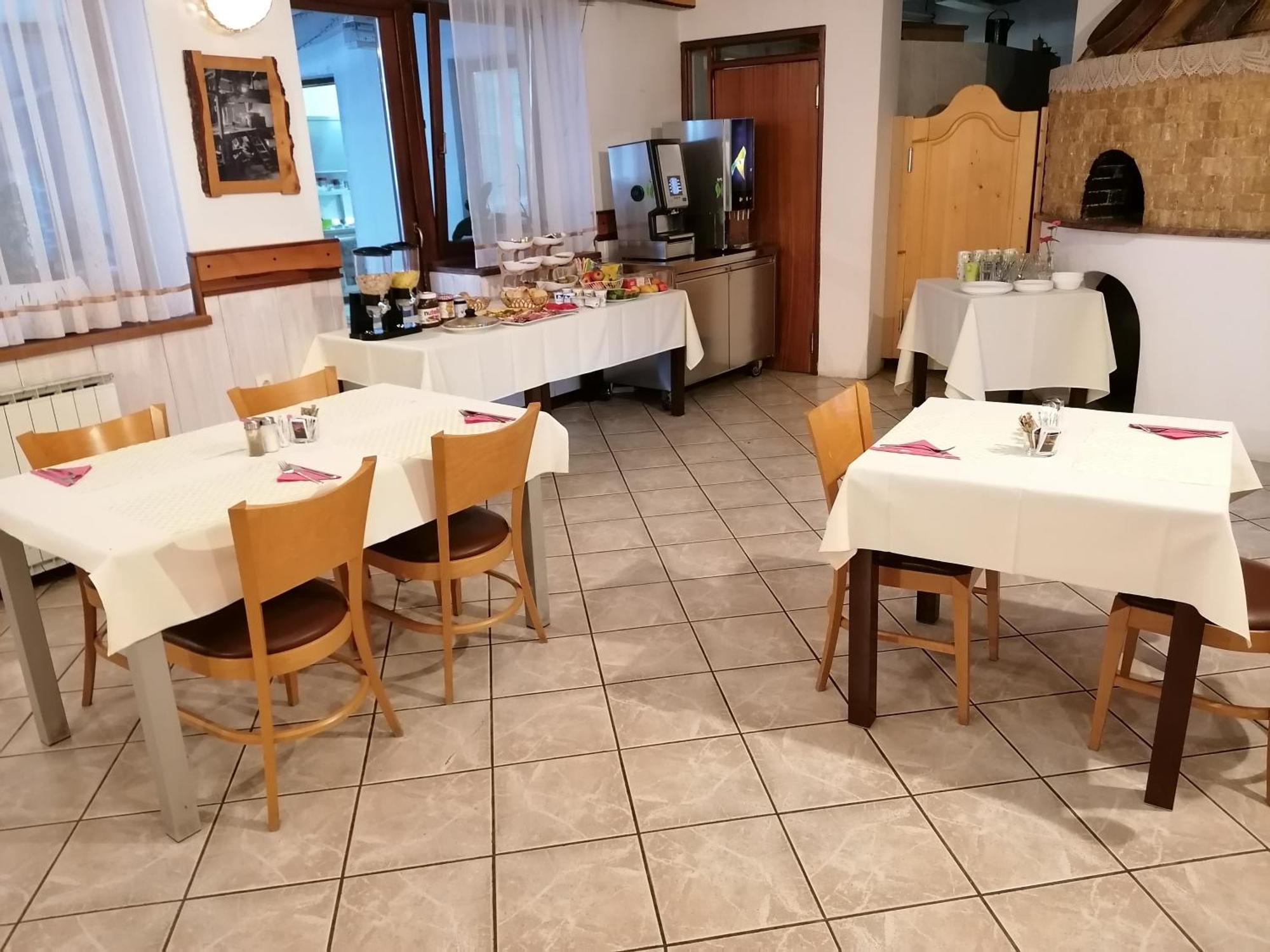 Вілла Domacija Malnarjevi Villa Slavina Екстер'єр фото